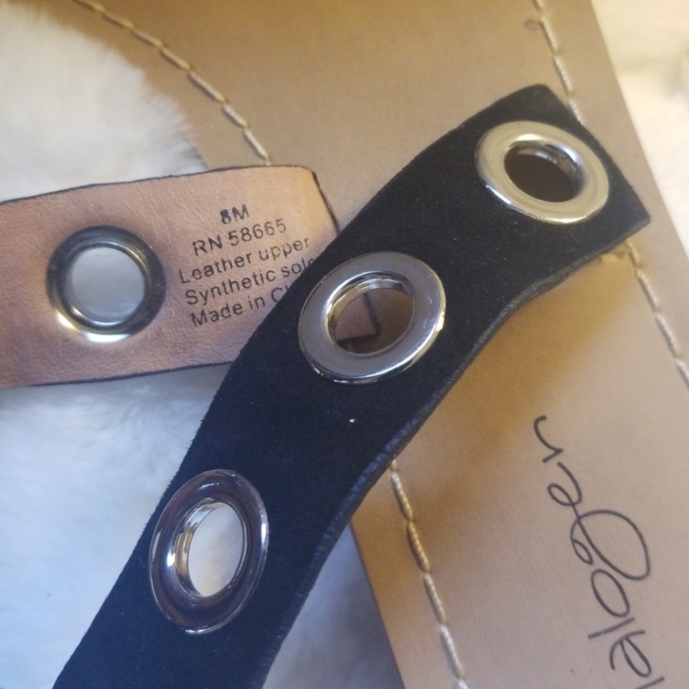 Shoes - Picture 2 of 3